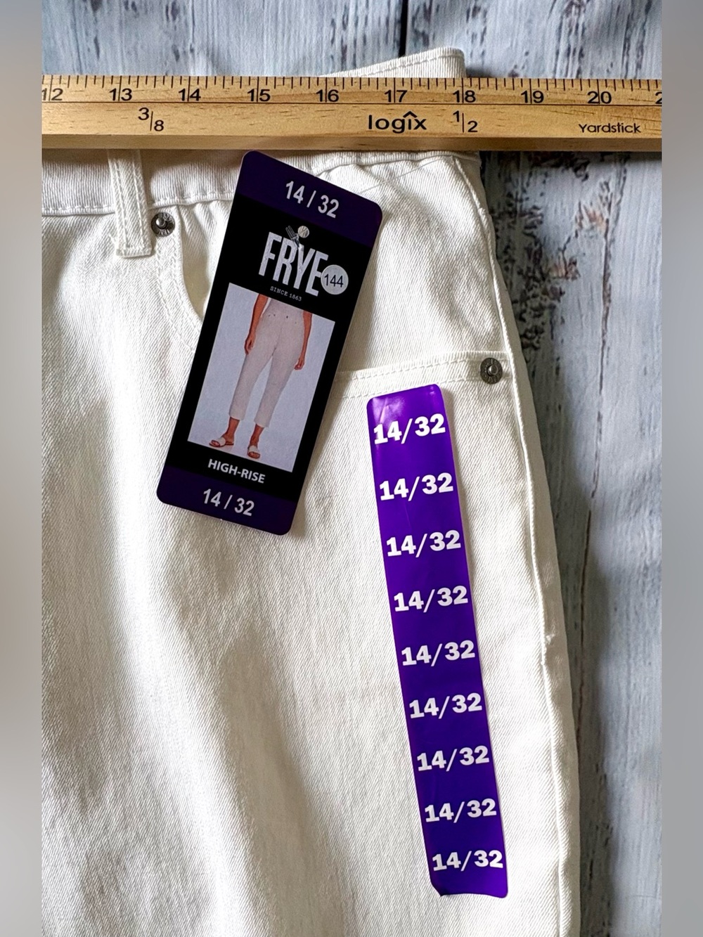 Frye High Rise Straight Leg Jeans White Ivory Size 14 NWT - Picture 3 of 10